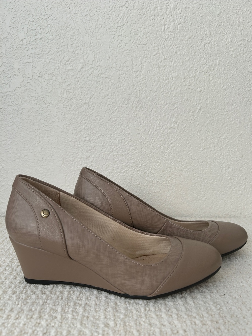Life Stride Women's Size 7M Flex Dreams Wedge Pumps - Comfortable Everyday Heels